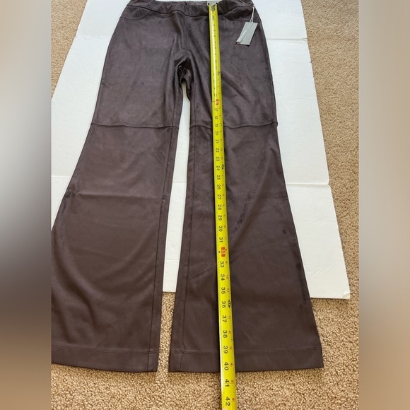 Soft Surroundings Faux Suede Pull On Pants Bootcut Full Length Size M New - Picture 9 of 10